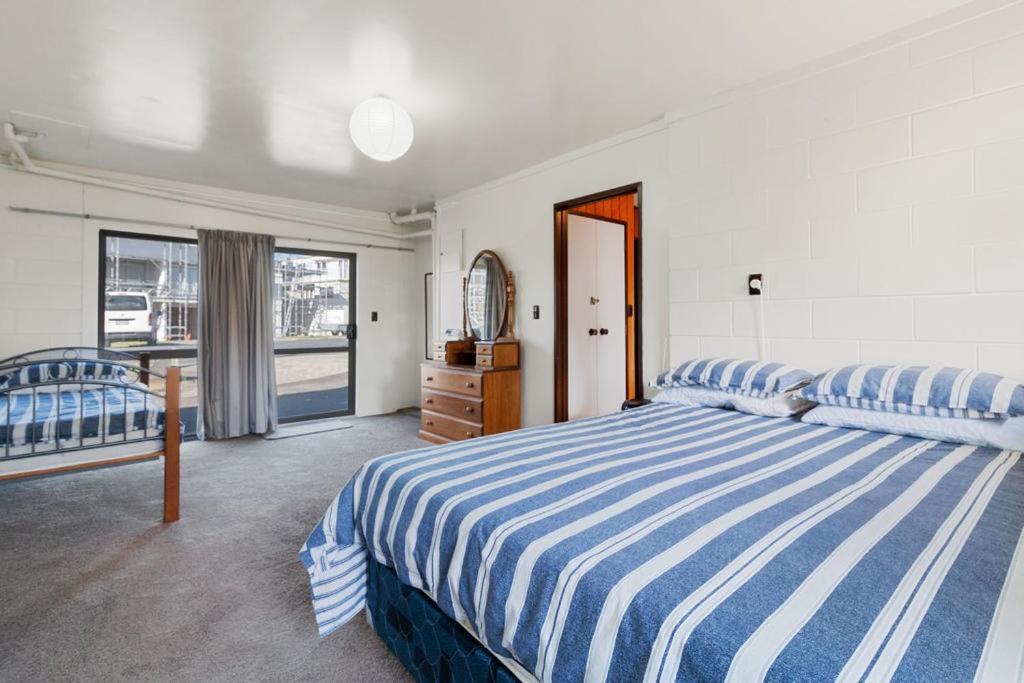 Downtown Mountview - Mt Maunganui Holiday Home Mount Maunganui Exteriör bild