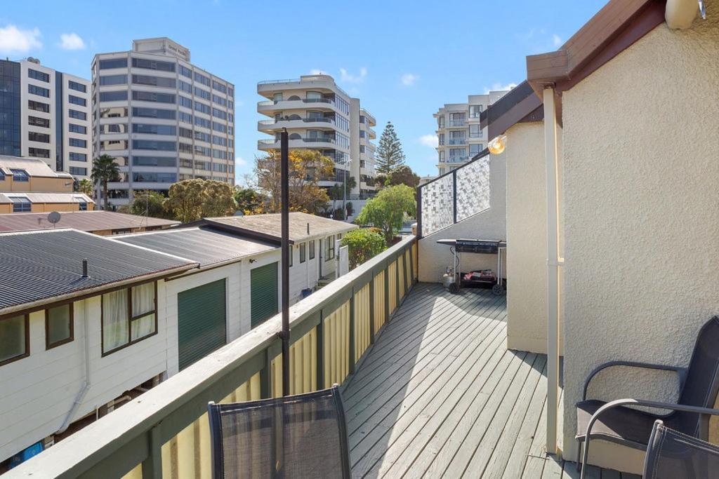 Downtown Mountview - Mt Maunganui Holiday Home Mount Maunganui Exteriör bild